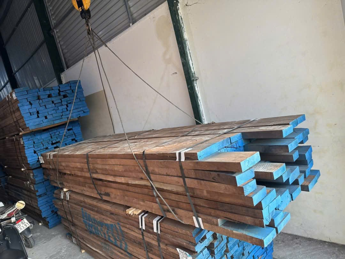 Lô gỗ nhập khẩu nguyên công, chất lượng đạt chuẩn tại Đồng Thanh