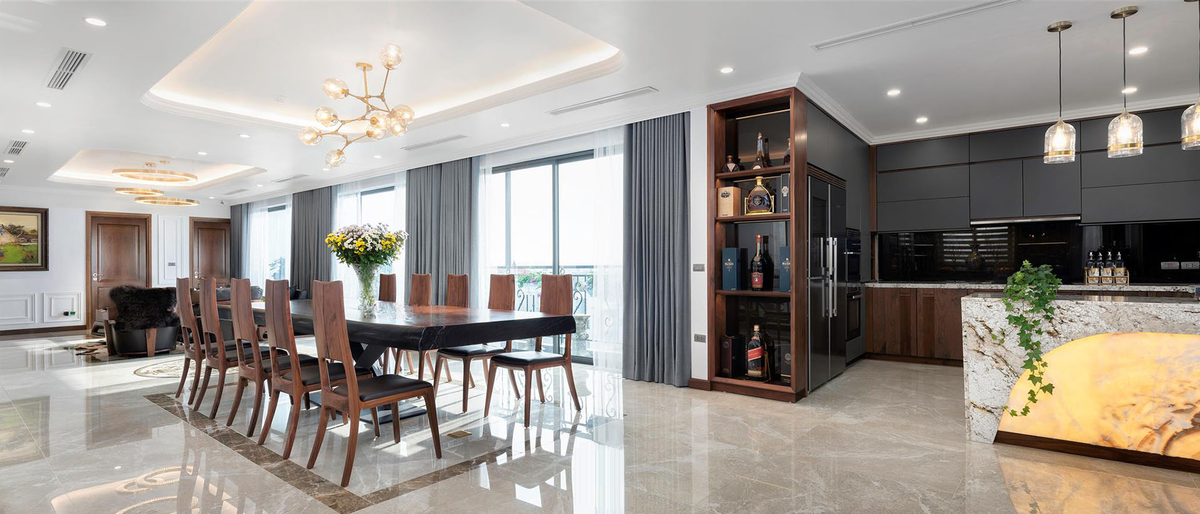 Showroom nội thất gỗ óc chó Đồng Thanh thuận tiện cho khách hàng xem và lựa chọn