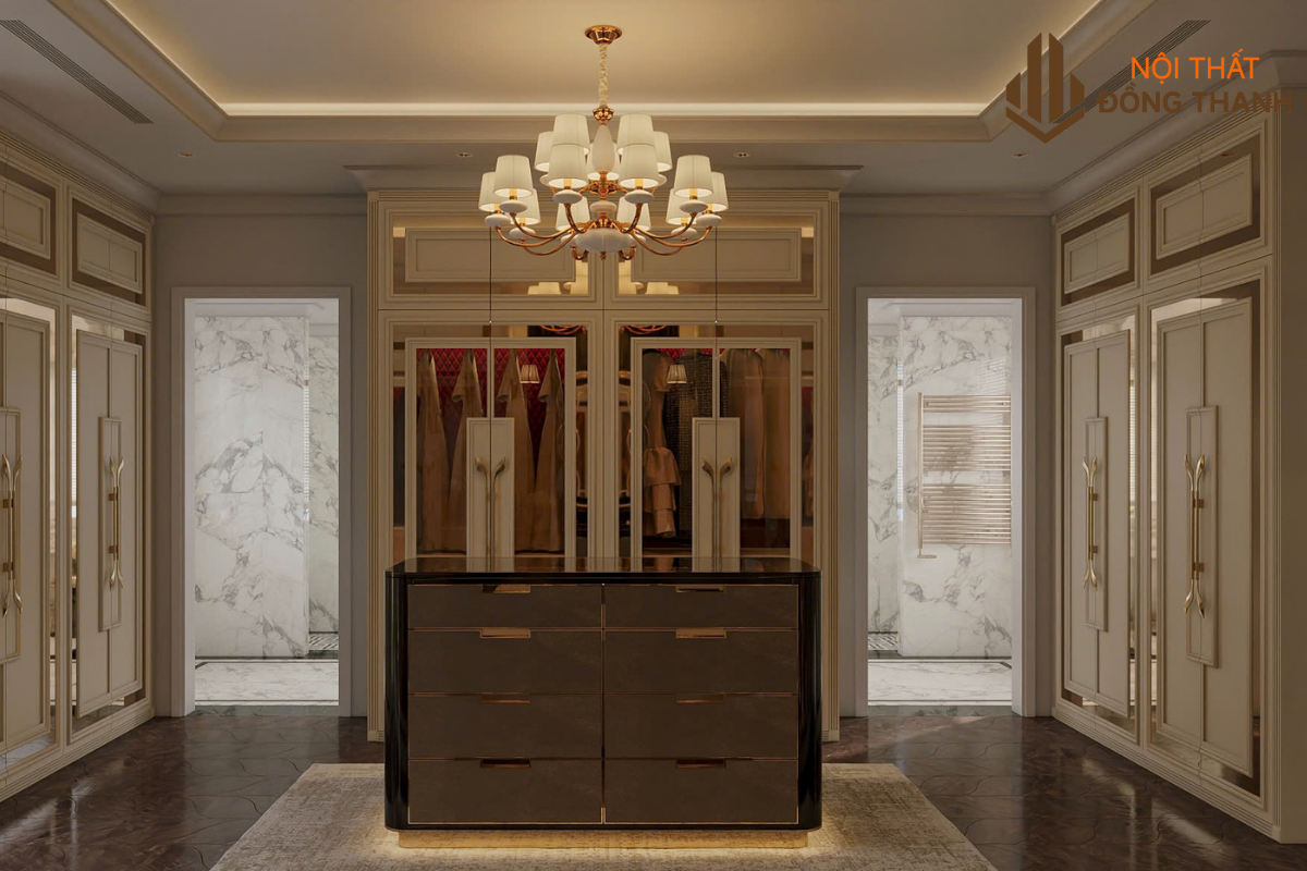 Không gian thay đồ rộng rãi, tủ đựng đồ kịch trần