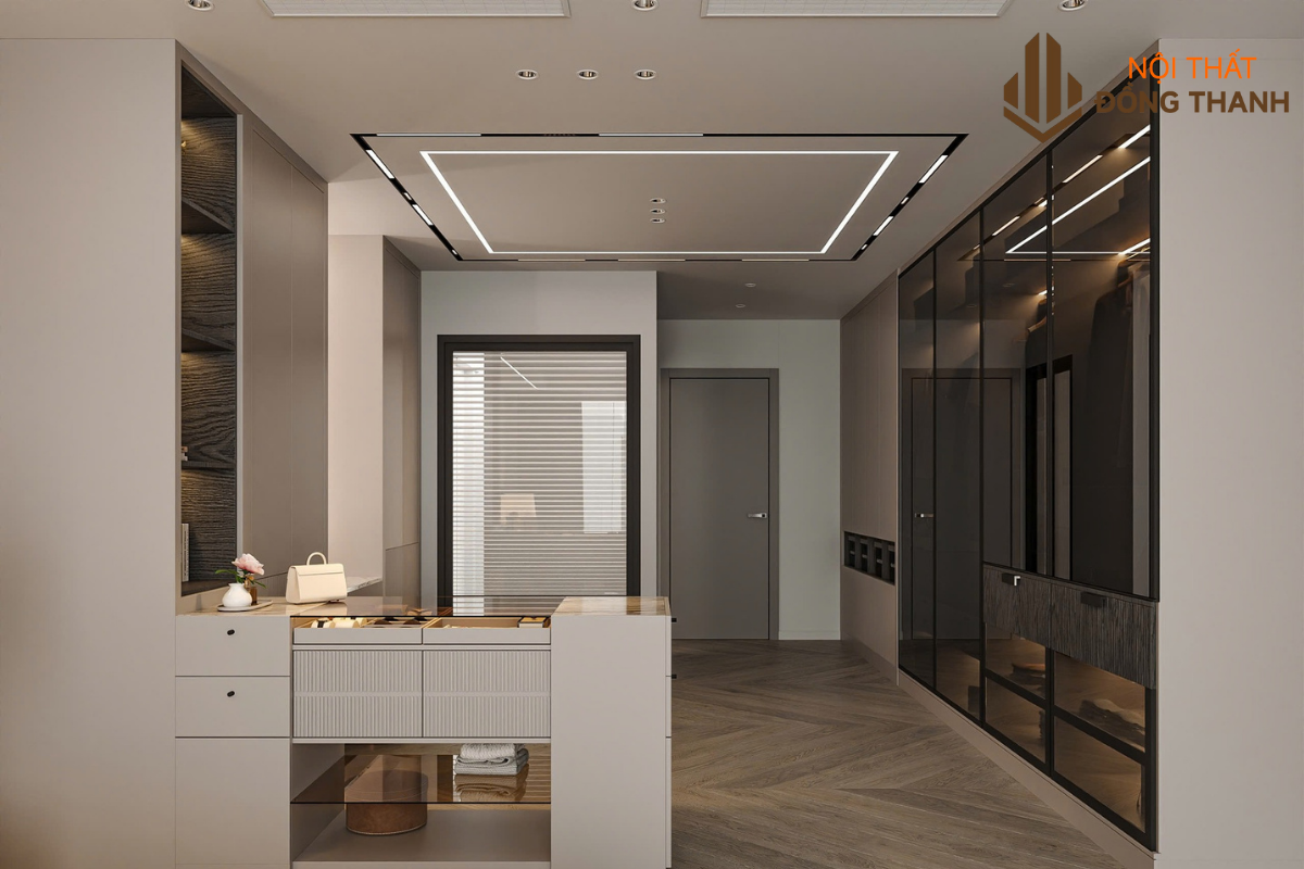 Tủ quần áo và tủ đồ trong phòng rộng