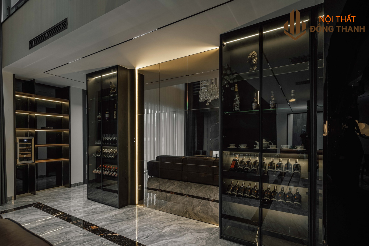 Nội thất cao cấp kết hợp hệ tủ rượu nổi bật
